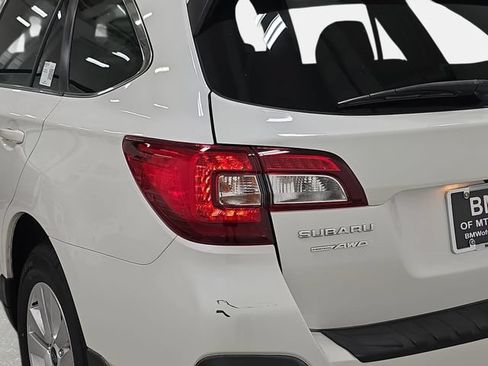 Used 2019 Subaru Outback 2.5i Premium AWD/4WD image 33