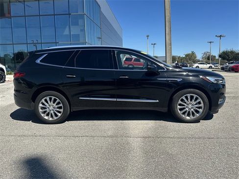 Used 2018 Buick Enclave Premium w/ Experience Buick Package image 5