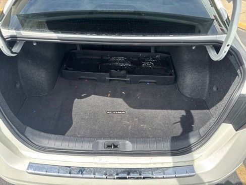 Used 2022 Nissan Altima 2.5 SR w/ Midnight Edition Package FWD image 11