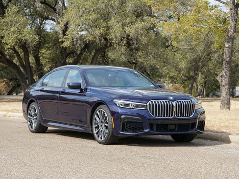 Used 2020 BMW 750i xDrive image 13