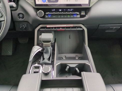 New 2026 Toyota Tundra Limited AWD/4WD image 18