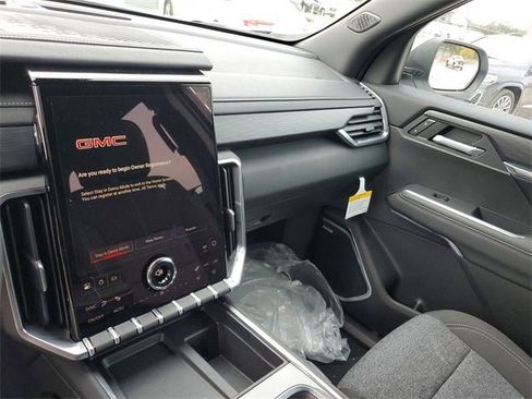 New 2026 GMC Acadia Elevation image 26