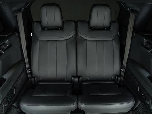 Used 2025 Land Rover Range Rover Long Wheelbase Autobiography image 15