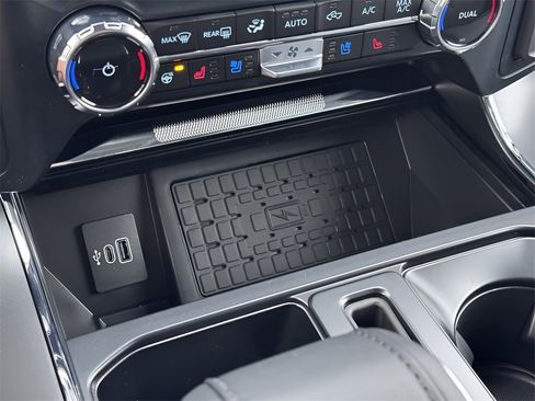 New 2025 Ford F150 Lariat w/ Equipment Group 501A Mid image 21