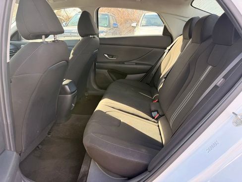 Certified 2024 Hyundai Elantra SEL FWD image 30
