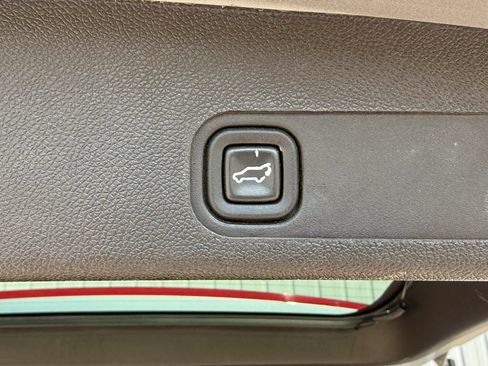 Used 2013 Cadillac Escalade ESV Platinum AWD/4WD image 19