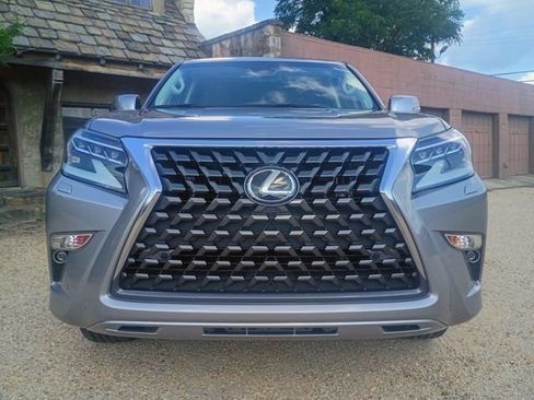 Used 2022 Lexus GX 460 Premium w/ Premium Package AWD/4WD image 3