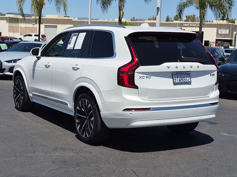 Used 2025 Volvo XC90 B5 Ultra AWD/4WD image 8