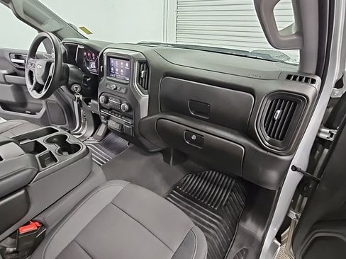 Used 2022 Chevrolet Silverado 2500 Custom w/ Custom Convenience Package image 31