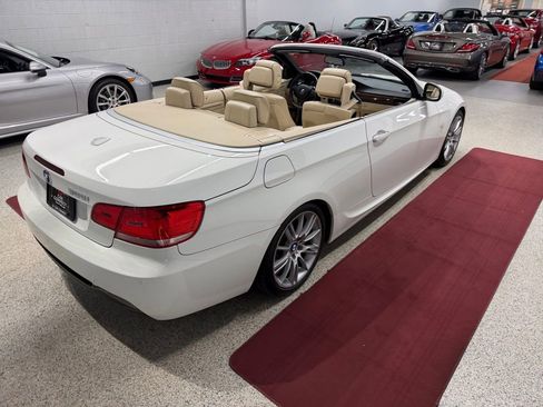 Used 2010 BMW 328i Convertible RWD image 10