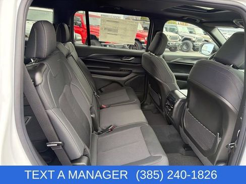 New 2026 Jeep Grand Cherokee L Laredo image 13