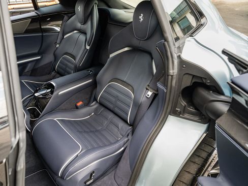 Used 2025 Ferrari Purosangue image 30