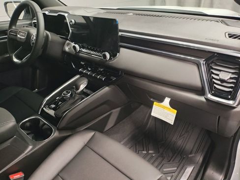 New 2026 GMC Canyon Elevation w/ Convenience Package image 8