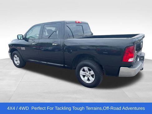 Used 2018 RAM 1500 Classic SLT AWD/4WD image 3
