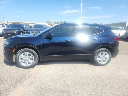 Used 2020 Chevrolet Blazer LT FWD image 4