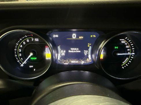 Used 2021 Jeep Wrangler Unlimited Sahara w/ Cold Weather Group image 16