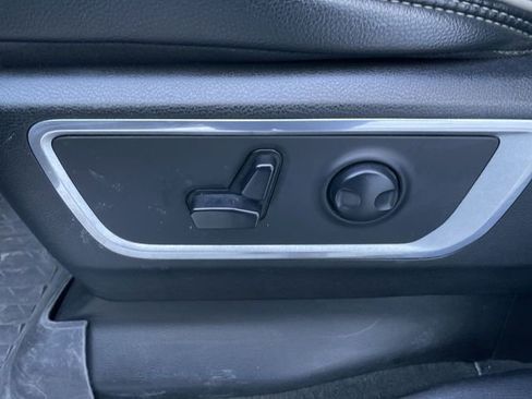 Used 2023 RAM 1500 Laramie image 12