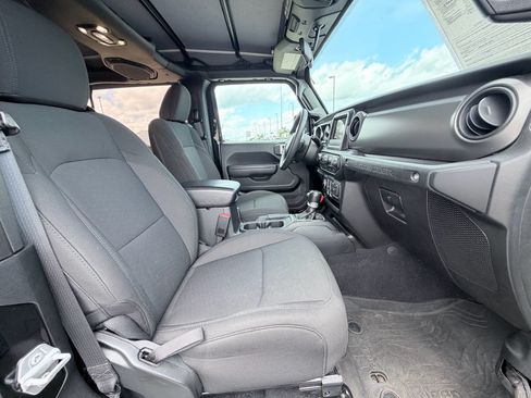 Used 2023 Jeep Wrangler Sport AWD/4WD image 23