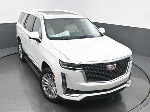 Certified 2023 Cadillac Escalade Premium Luxury AWD/4WD image 45
