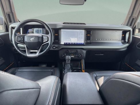 Used 2023 Ford Bronco Badlands image 9