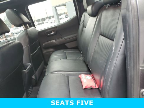 Used 2020 Toyota Tacoma TRD Off-Road image 28