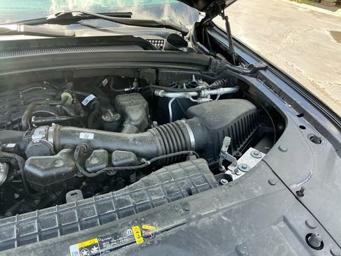 Used 2025 Jeep Grand Cherokee Altitude AWD/4WD image 18