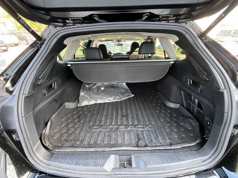 Used 2020 Subaru Outback Limited image 27