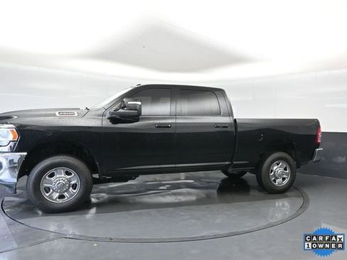 Used 2024 RAM 2500 Tradesman w/ Chrome Appearance Group AWD/4WD image 7