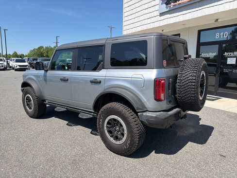 Used 2023 Ford Bronco Black Diamond w/ Sasquatch Package image 6