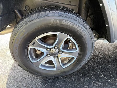 Used 2022 Jeep Wrangler Unlimited Sport AWD/4WD image 15