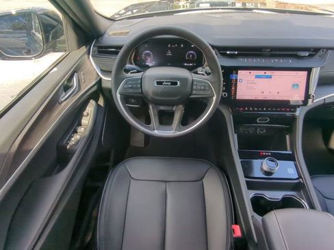 New 2026 Jeep Grand Cherokee L Limited RWD image 20