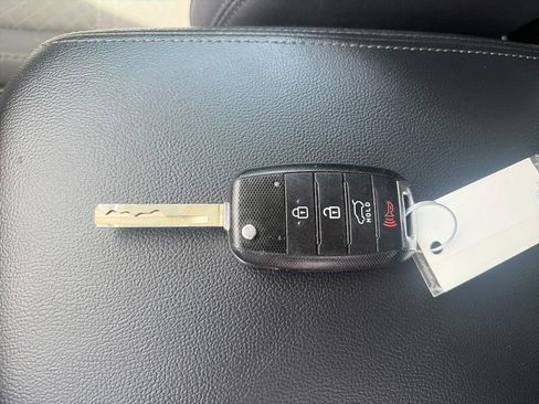 Used 2020 Kia Sorento L FWD image 28