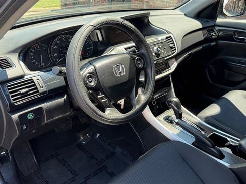 Used 2015 Honda Accord Sport image 28