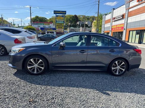 Used 2017 Subaru Legacy 2.5i Limited AWD/4WD image 8