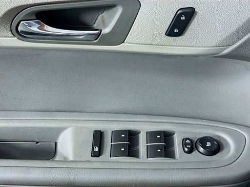 Used 2016 Chevrolet Traverse LT w/ Style and Technology Package image 17