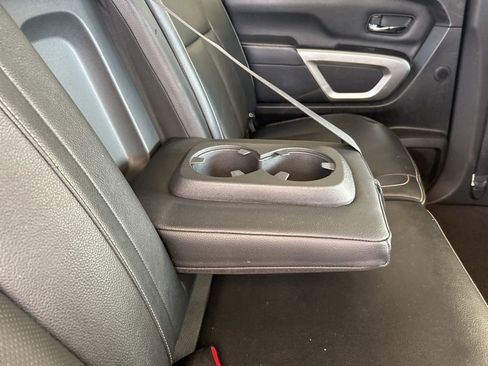 Used 2019 Nissan Titan PRO-4X w/ Pro-4x Convenience Package image 33