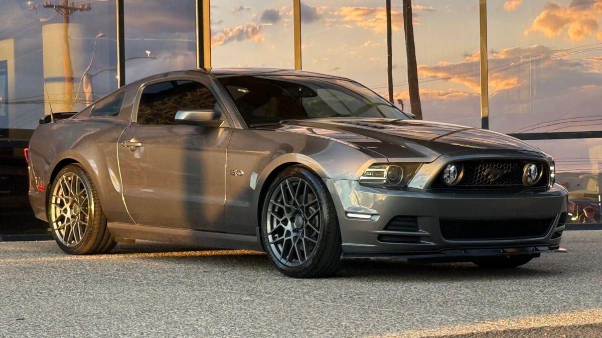 Used 2014 Ford Mustang GT w/ Brembo Brake Package RWD image 17