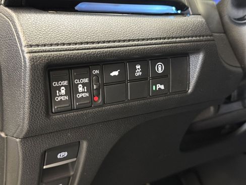 Used 2023 Honda Odyssey Elite image 41