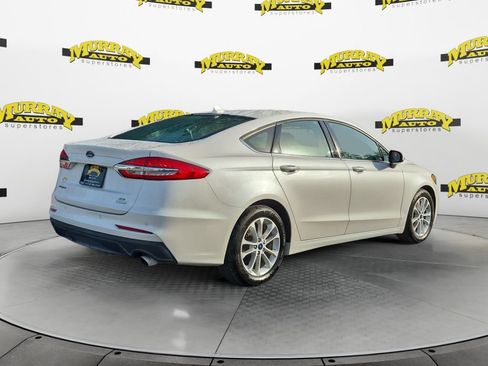 Used 2019 Ford Fusion SE FWD image 5