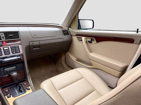Used 1995 Mercedes-Benz C 280 Sedan image 21
