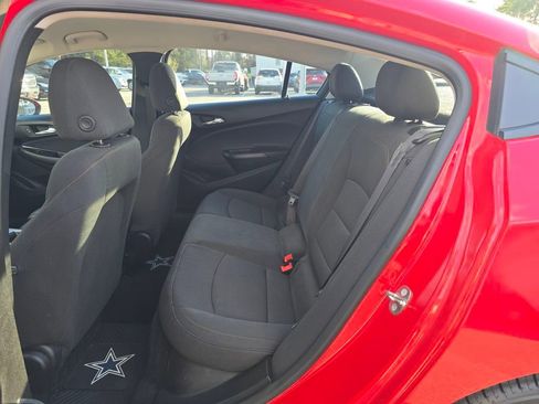 Used 2018 Chevrolet Cruze LS image 30