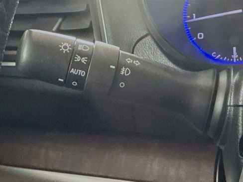 Used 2017 Subaru Outback 2.5i Limited image 12