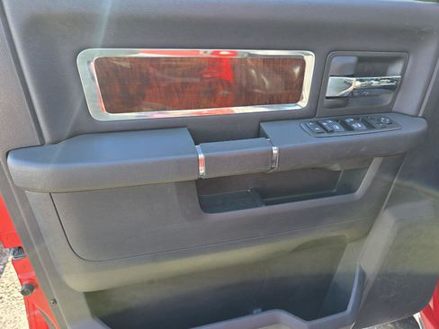 Used 2012 RAM 1500 Laramie AWD/4WD image 9