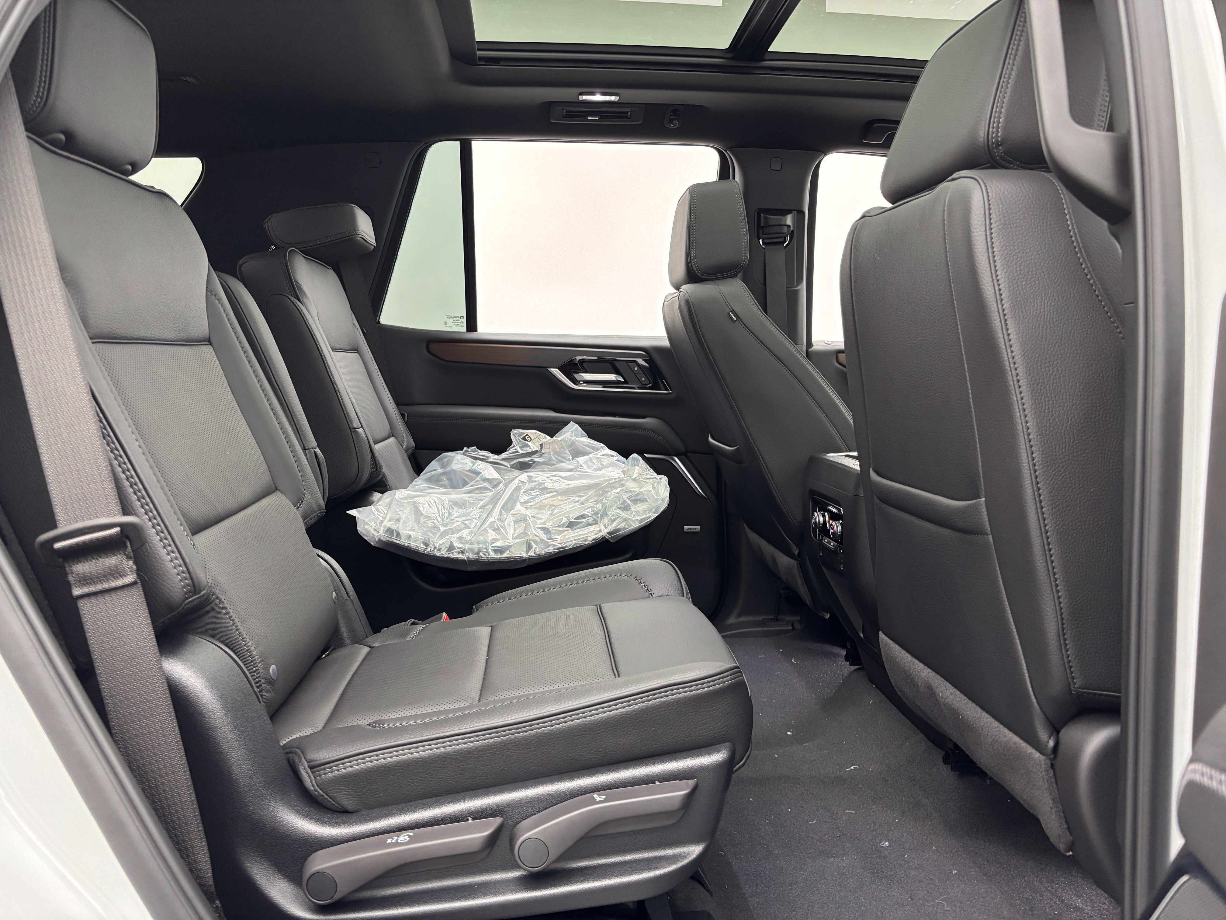 New 2026 GMC Yukon Denali w/ Sun & Power Step Package AWD/4WD image 41