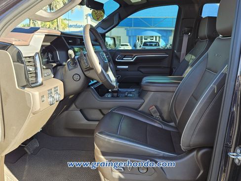 Used 2023 GMC Sierra 1500 Denali w/ Technology Package image 10