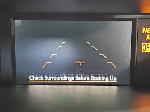 Used 2015 Subaru Forester 2.5i Touring w/ Eyesight & Navigation System image 24