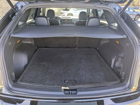 Certified 2021 Volkswagen Atlas Cross Sport SE w/ Panoramic Sunroof Package image 13