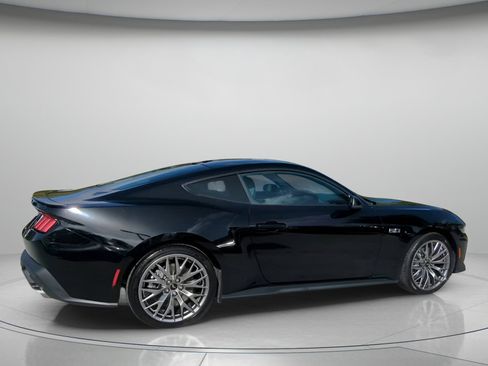 Certified 2025 Ford Mustang GT Premium image 29