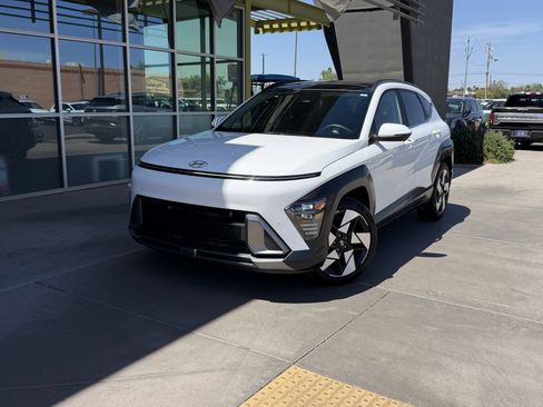 Used 2024 Hyundai Kona Limited FWD image 2