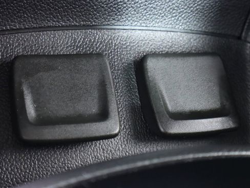 Used 2018 Chevrolet Cruze Premier image 21